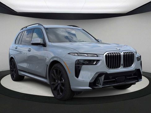 Used 2026 BMW X7 xDrive40i w/ M Sport Package AWD/4WD image 2