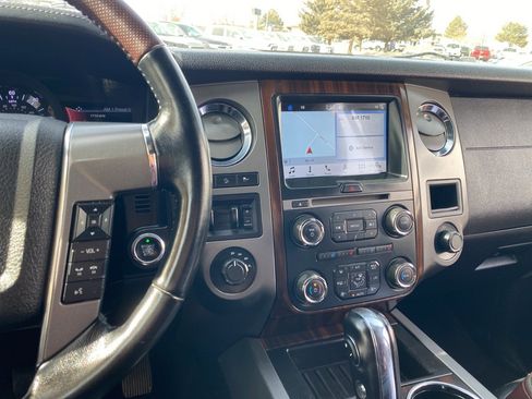 Used 2017 Ford Expedition EL Platinum image 12