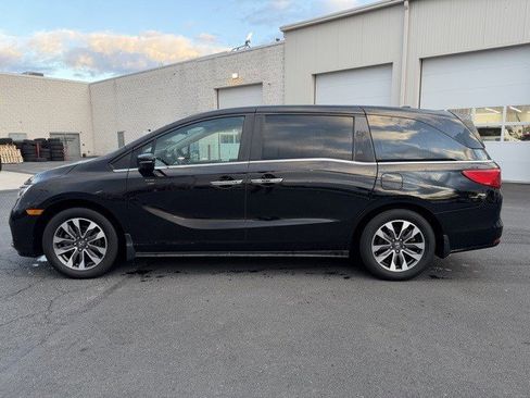 Used 2023 Honda Odyssey EX-L image 2