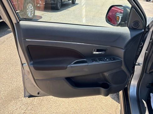 Used 2025 Mitsubishi Outlander Sport ES AWD/4WD image 7