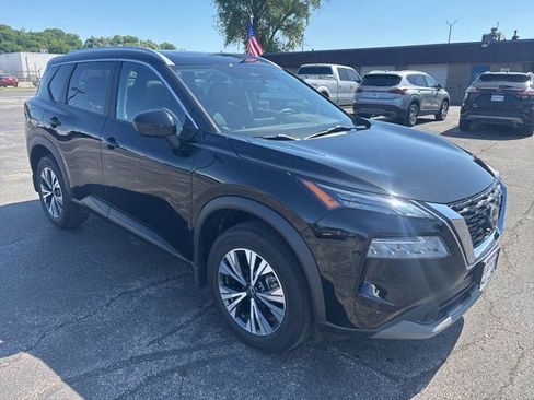 Used 2023 Nissan Rogue SV w/ SV Premium B Package AWD/4WD image 3