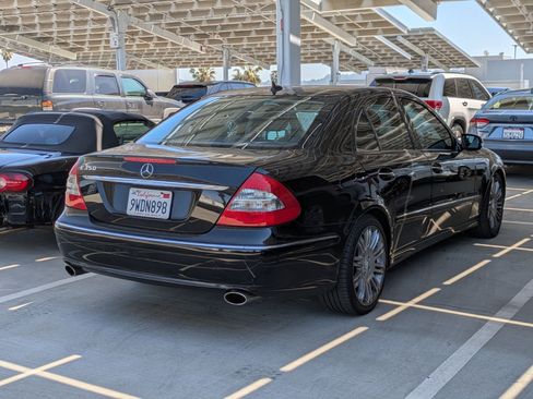 Used 2008 Mercedes-Benz E 350 Sedan image 3