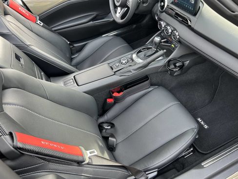 Used 2023 MAZDA MX-5 Miata Grand Touring RWD image 48