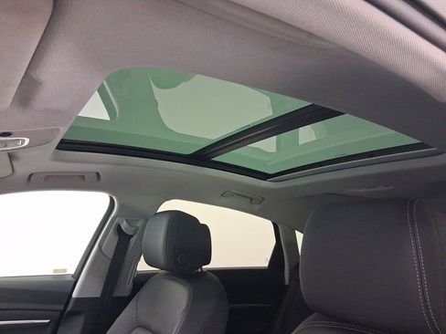 Used 2022 Audi e-tron Premium image 13