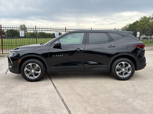 Used 2023 Chevrolet Blazer LT w/ Driver Confidence Package FWD image 2