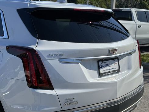 Used 2025 Cadillac XT5 Premium Luxury image 12
