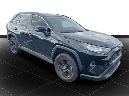 Used 2021 Toyota RAV4 XLE image 7