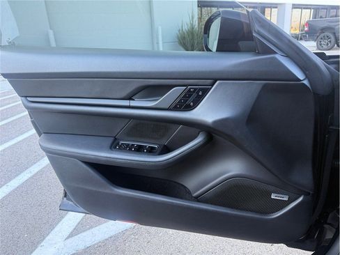 Used 2020 Porsche Taycan 4S image 28