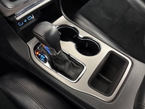 Used 2018 Jeep Grand Cherokee Altitude RWD image 28