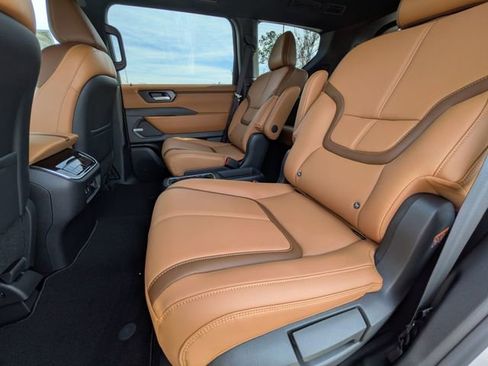 New 2026 Nissan Armada SL w/ Captain's Chari Seat Package image 31