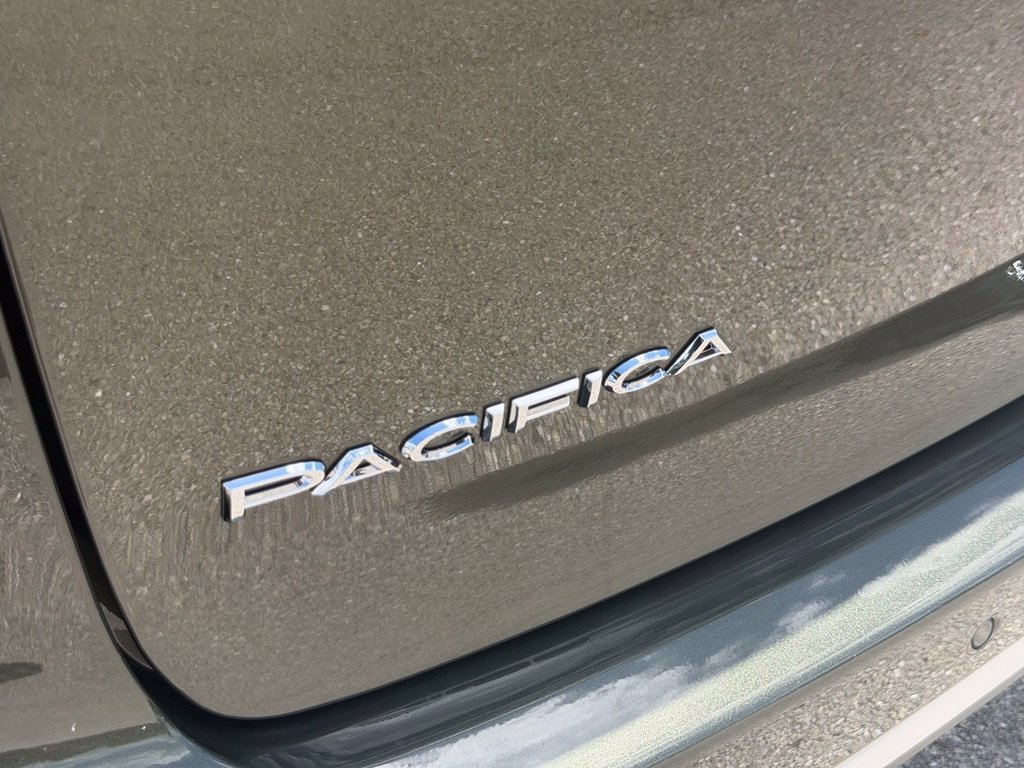 New 2027 Chrysler Pacifica Select w/ Family Tech Group FWD image 34
