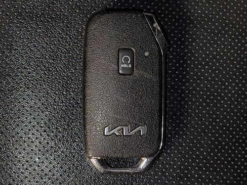 Used 2022 Kia Telluride S AWD/4WD image 32