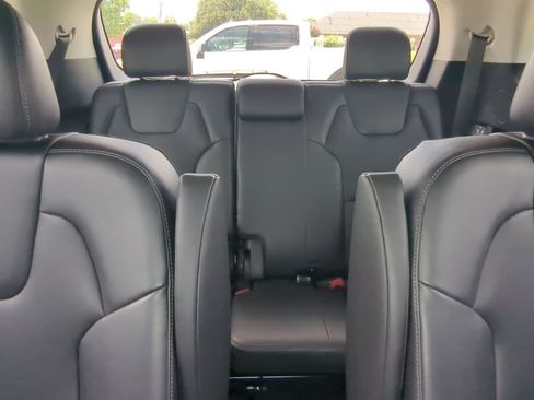 Certified 2024 Kia Telluride S w/ S Sunroof Package FWD image 21