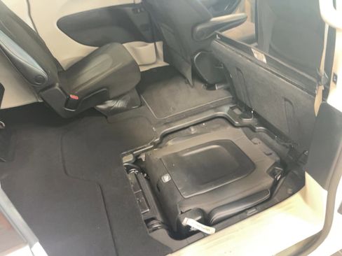 Used 2023 Chrysler Voyager LX FWD image 25