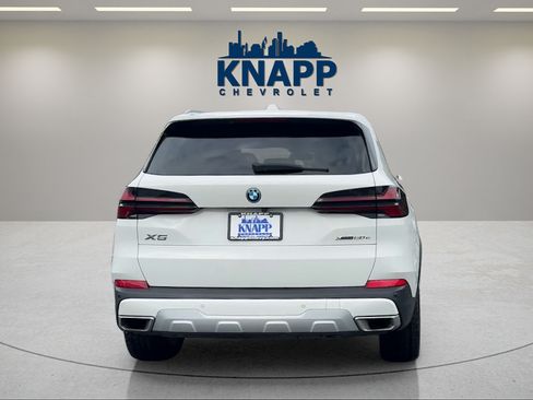 Used 2025 BMW X5 xDrive50e AWD/4WD image 4