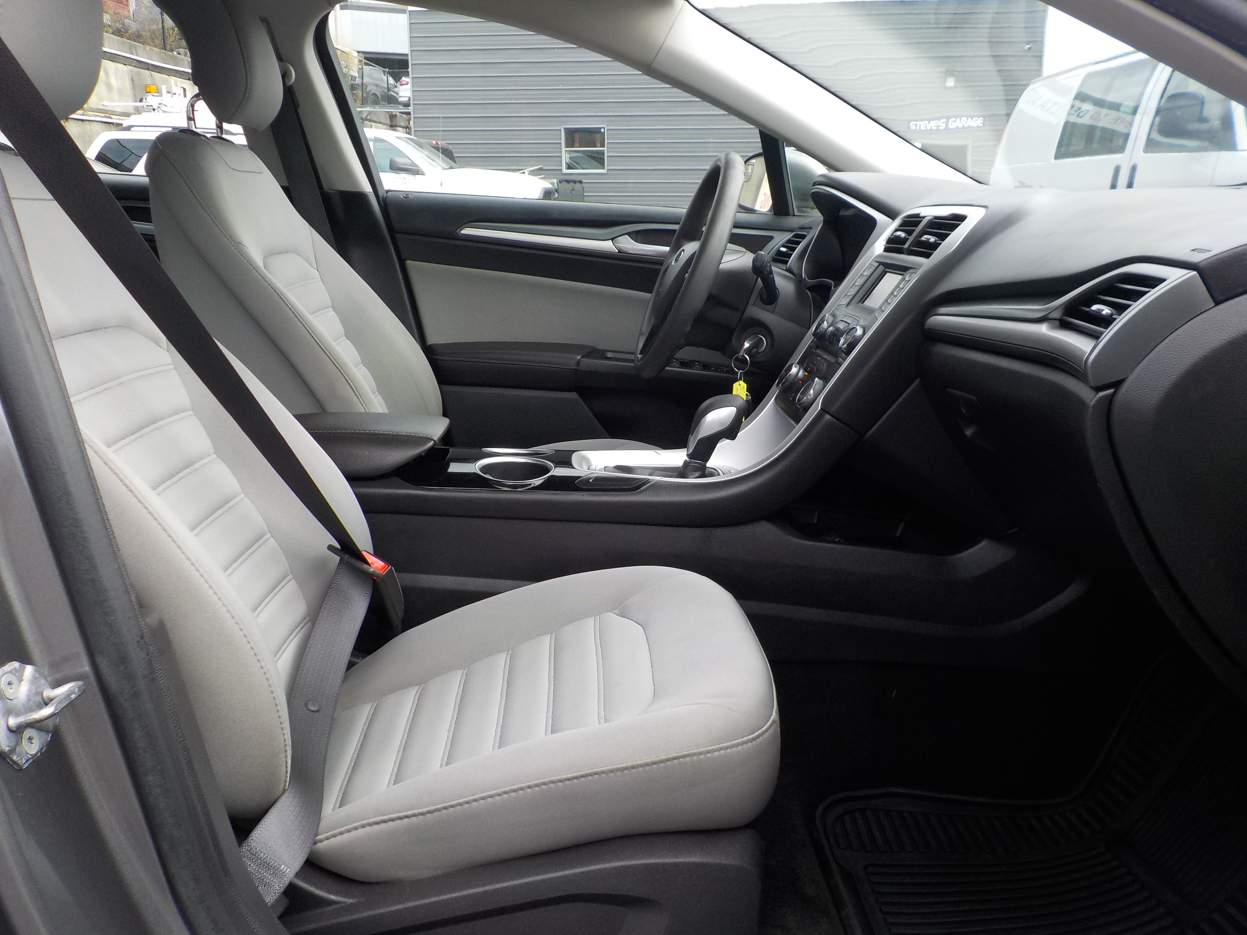 Used 2013 Ford Fusion S FWD image 25