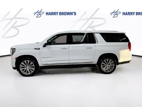 Used 2022 GMC Yukon XL Denali image 8