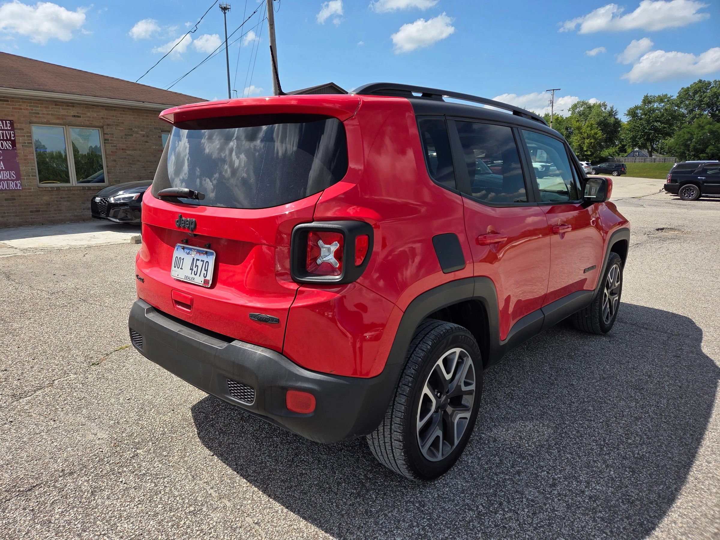 Used 2018 Jeep Renegade Latitude w/ Cold Weather Group AWD/4WD image 6