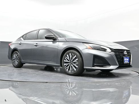 Certified 2025 Nissan Altima 2.5 SV image 20