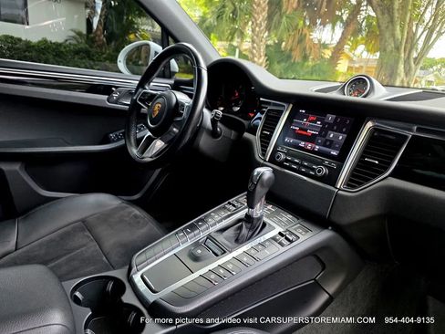 Used 2018 Porsche Macan Sport Edition image 45