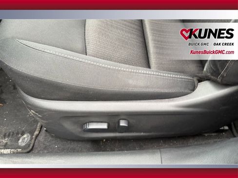 Used 2025 Nissan Altima 2.5 SV FWD image 10