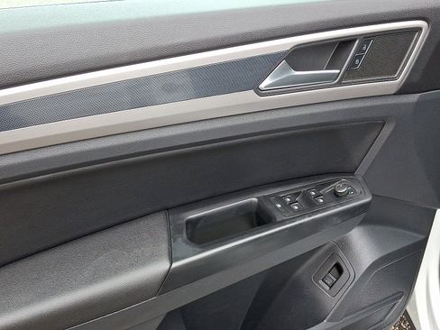 Used 2021 Volkswagen Atlas SE w/ Panoramic Sunroof Package image 12