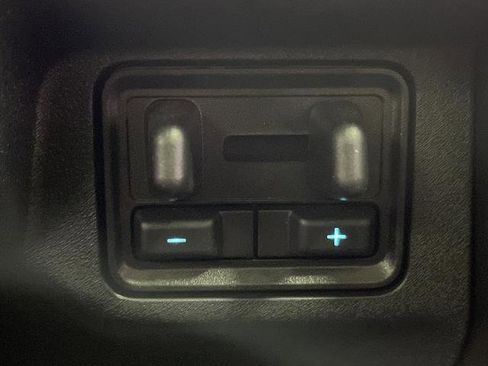 Used 2025 Ford Expedition Max Platinum image 27