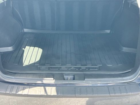 Used 2010 Subaru Outback 2.5i Premium image 9