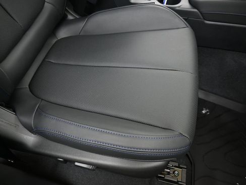 New 2025 Subaru Forester Limited w/ Popular Package image 12