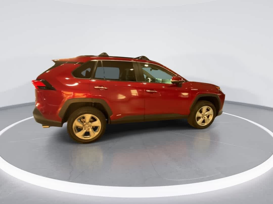 Certified 2021 Toyota RAV4 Limited w/ Limited Grade Weather Package AWD/4WD image 9