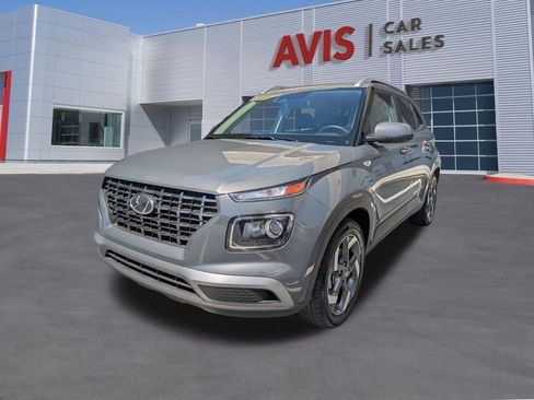 Used 2025 Hyundai Venue SEL FWD image 1