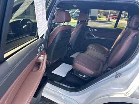 Used 2019 BMW X7 xDrive40i w/ Premium Package AWD/4WD image 16