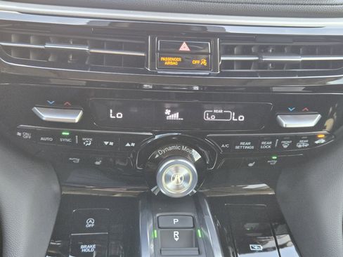 Used 2026 Acura MDX SH-AWD image 25