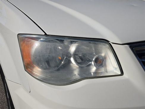 Used 2012 Chrysler Town & Country Touring-L w/ Premium Group image 6