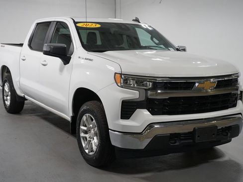 Used 2023 Chevrolet Silverado 1500 LT AWD/4WD image 3