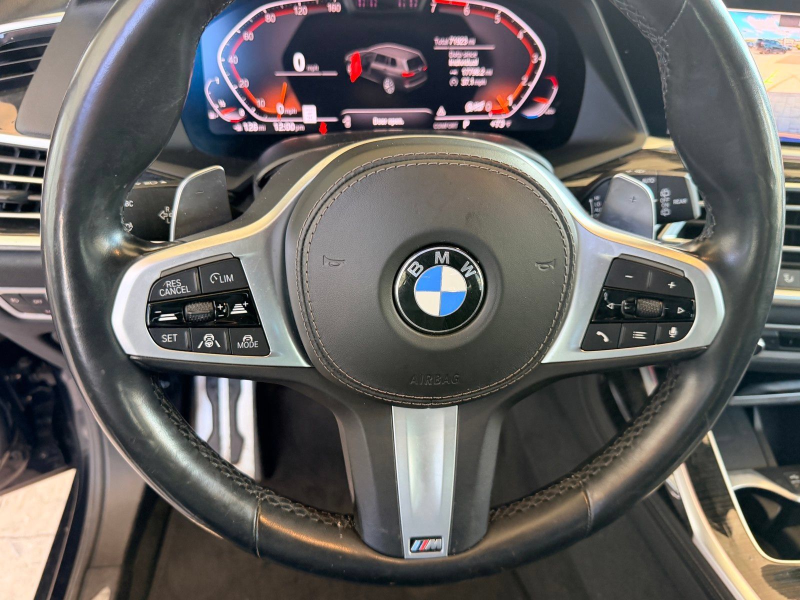 Used 2019 BMW X7 xDrive50i w/ M Sport Package AWD/4WD image 14