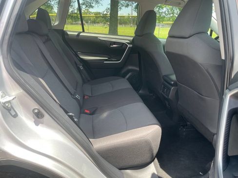 Used 2024 Toyota RAV4 XLE FWD image 15