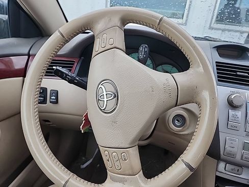 Used 2004 Toyota Solara SE FWD image 13