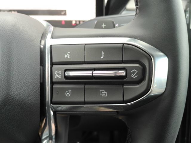 Used 2026 GMC Acadia Elevation w/ Elevation Premium Package FWD image 40