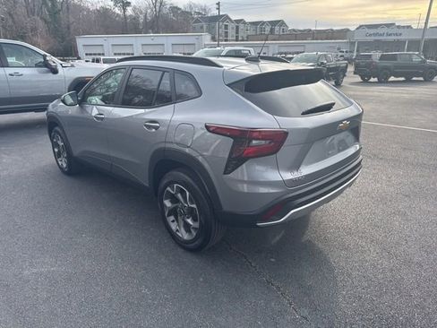 New 2026 Chevrolet Trax LT w/ Driver Confidence Package image 16