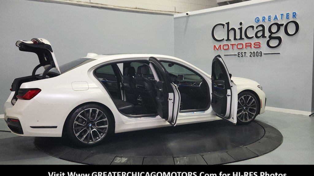 Used 2022 BMW 750i xDrive w/ Executive Package AWD/4WD image 22