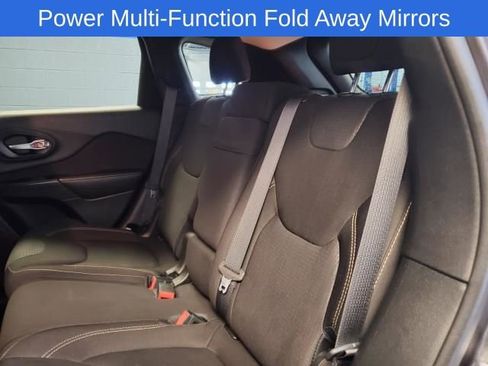 Used 2016 Jeep Cherokee Latitude w/ Safety/Convenience Group image 8