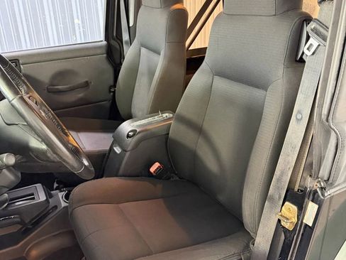 Used 2006 Jeep Wrangler X AWD/4WD image 9