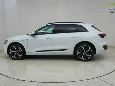 Used 2024 Audi Q8 e-tron Prestige w/ Prestige Package AWD/4WD image 70