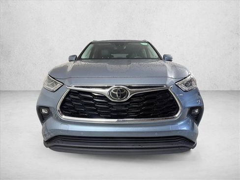 Used 2021 Toyota Highlander Limited AWD/4WD image 10