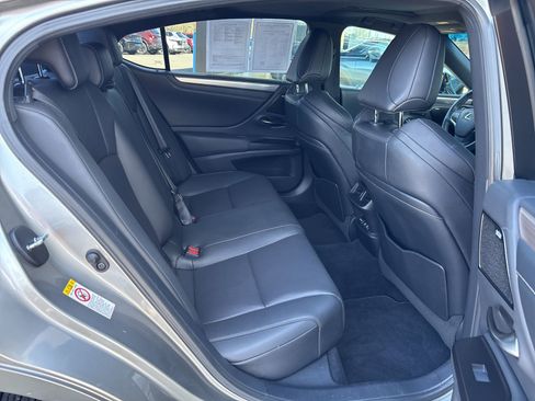 Used 2019 Lexus ES 350 F Sport w/ Accessory Package 2 FWD image 15