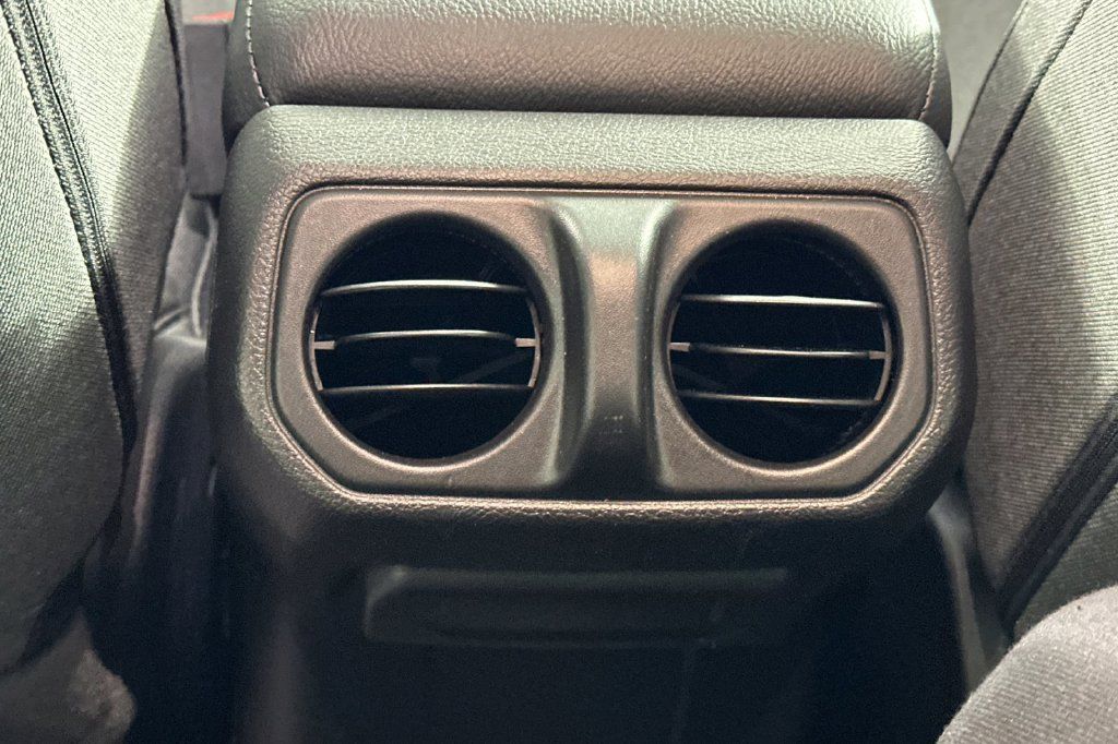Used 2026 Jeep Wrangler Sport AWD/4WD image 14