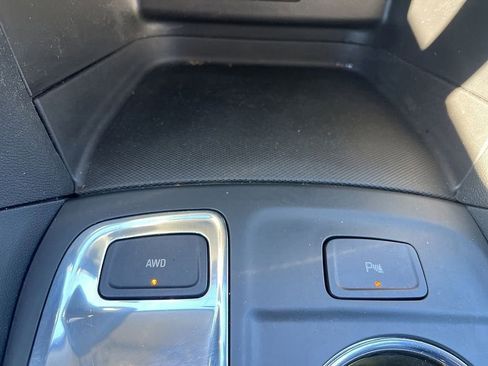 Used 2023 Chevrolet Equinox LT image 41