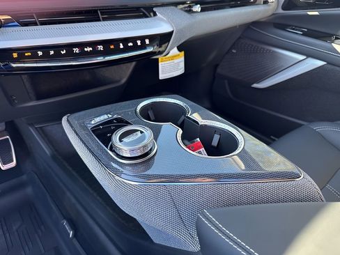 New 2026 Cadillac Optiq Sport 1 image 38