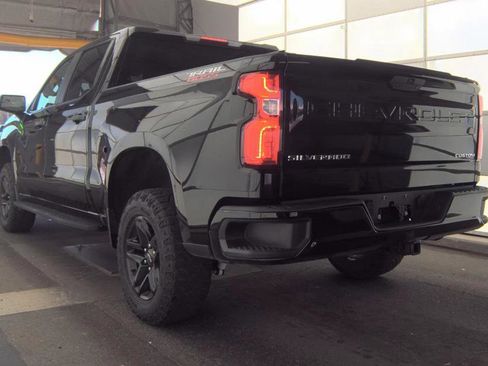 Used 2022 Chevrolet Silverado 1500 Custom Trail Boss w/ Safety Confidence Package AWD/4WD image 6